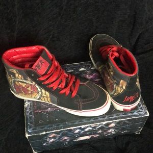 Limited edition Slayer S8-hi Vans Tennis Shoes